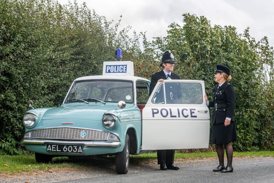 1965 Ford Anglia Image 4